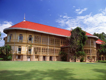 vimarnmek palace bangkok