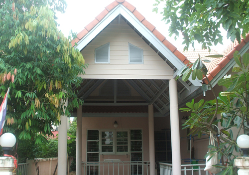 building roofs in thailand