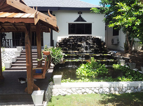thai style landscaped garden and pond tropical thai style gardens