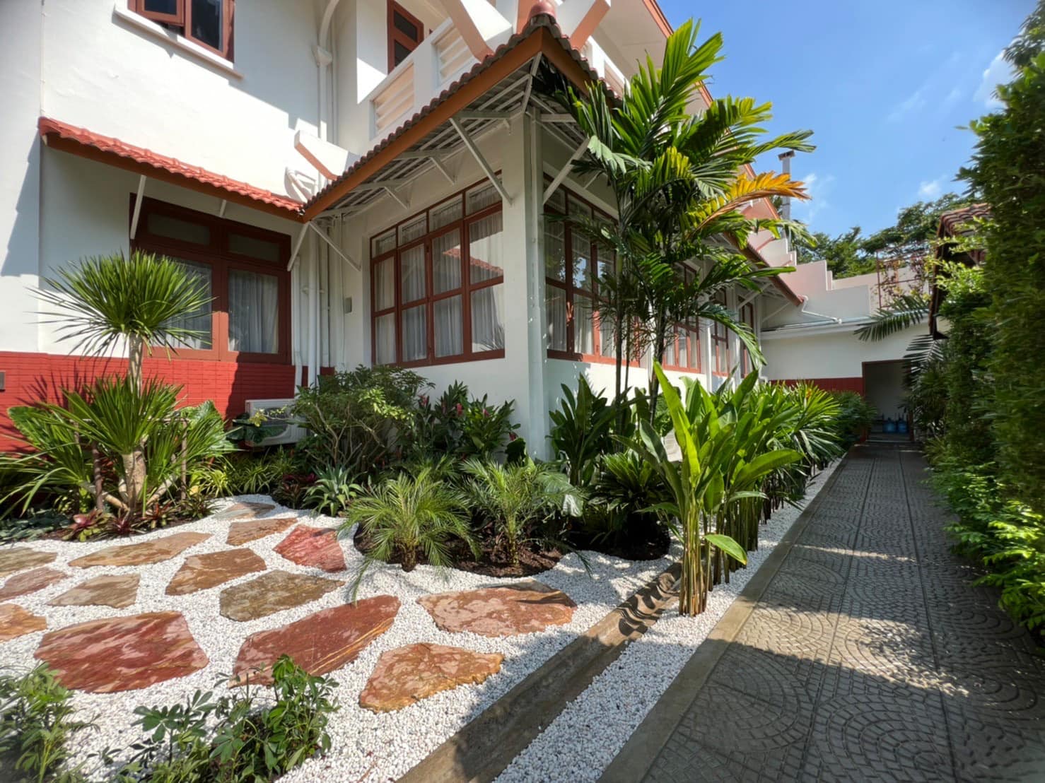 embassy tropical garden designs