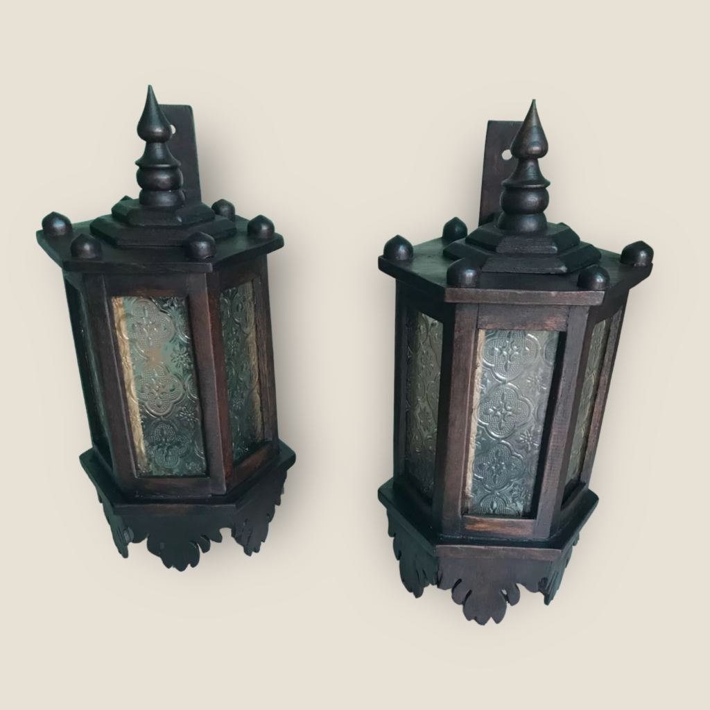 HandCarved Vintage Teak Wall Lamp (B) Thai Garden Design