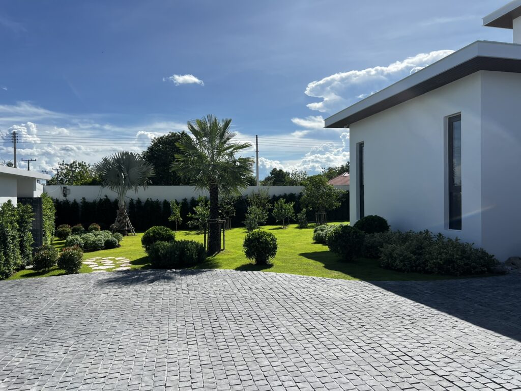 Amazing Driveway Design and Install